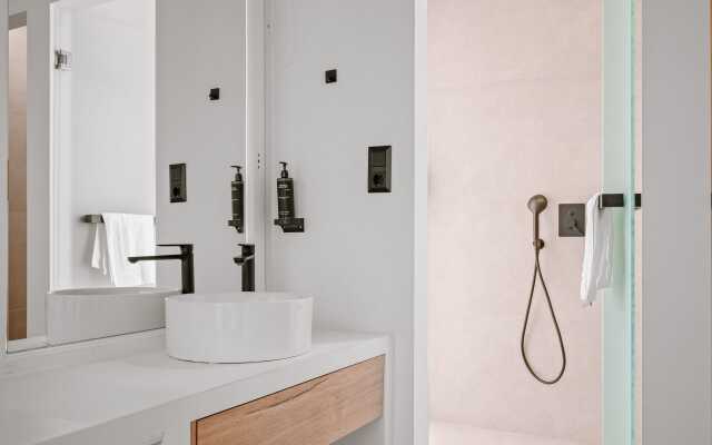 Planis Str Urban Suites