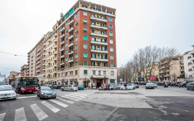 Cosy and Bright Flat Near the Vatican