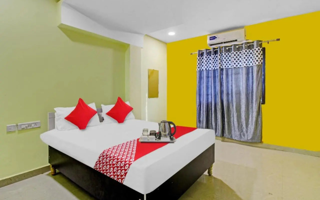 Oyo Flagship 93139 Green Lodging And Boarding