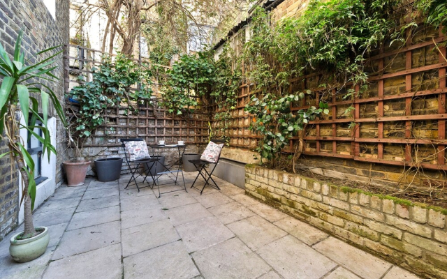 Spacious Garden Flat Near Notting Hill By Underthedoormat