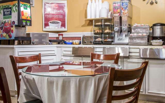 Econo Lodge Montpelier VT