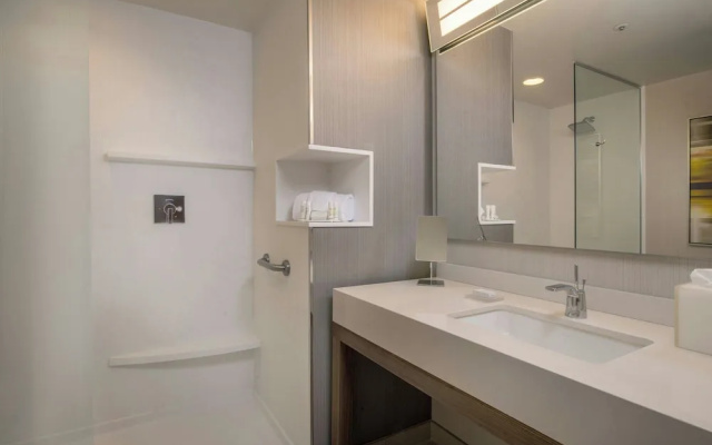 Courtyard By Marriott Fresno Downtown