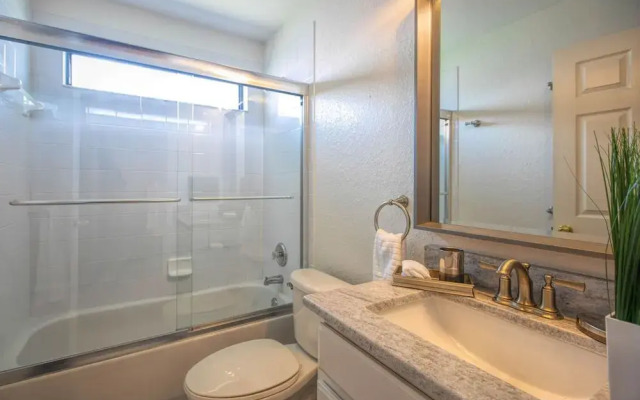 High Grove 5 Bedrooms & Private Pool
