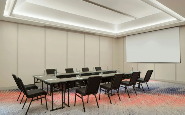 Aloft Jakarta Kebon Jeruk