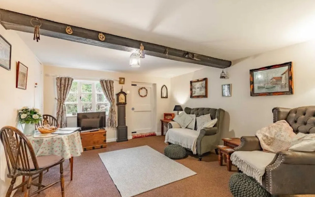 Host Stay Ships Timbers