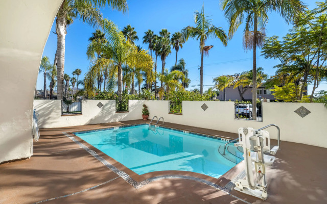 Best Western Plus Carpinteria Inn