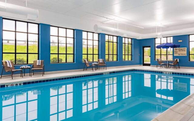 Hampton Inn & Suites Hopkinsville