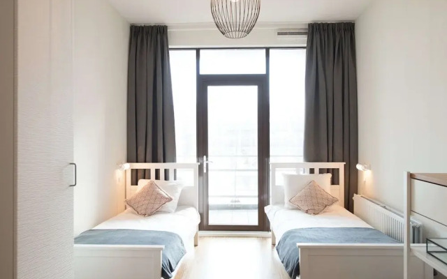 Appealing Apartment in Den Haag With Balcony, Terrace