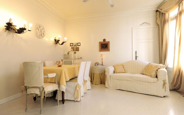 Imperial Negresco - 5 Stars Holiday House