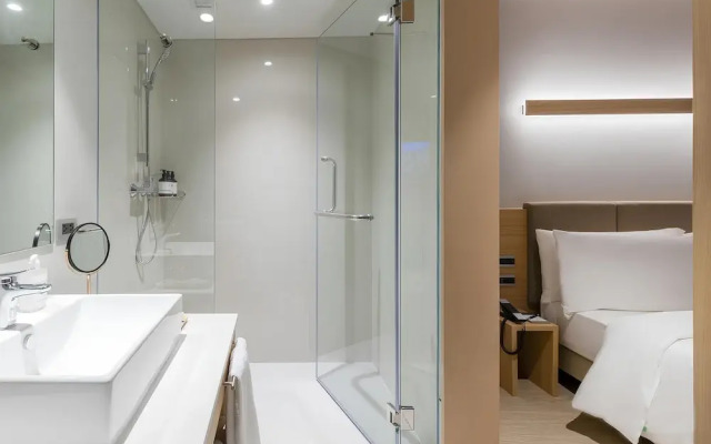 Nishitetsu Hotel Croom Bangkok Silom