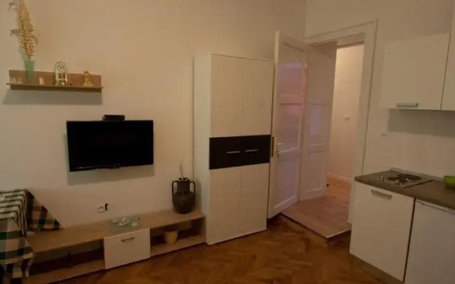 Central Jardin Guest House Split