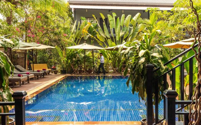 Reveal Courtyard in Reveal Angkor