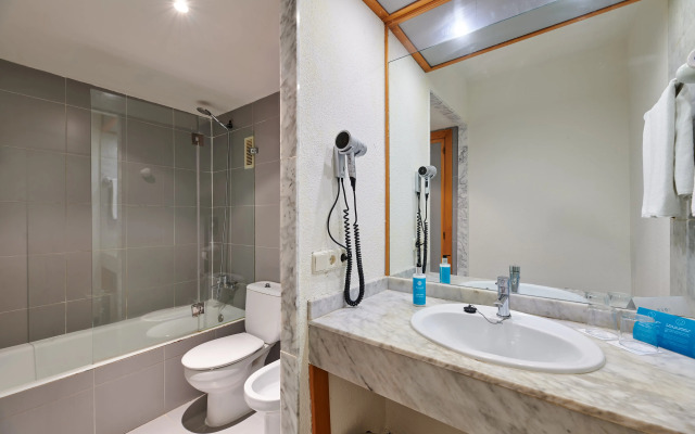 AluaSun Cala Antena – All Inclusive