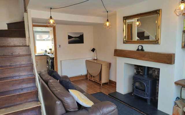 Town Centre House with free parking