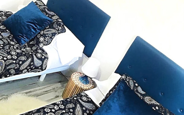 Apartment - Travel and Holidays La Marina