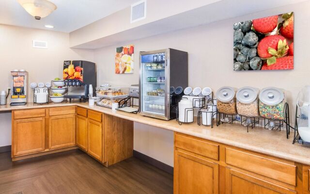 Magnuson Grand Pikes Peak