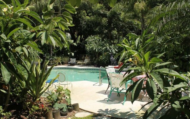 Heron Cay Lakeview Bed & Breakfast Inn