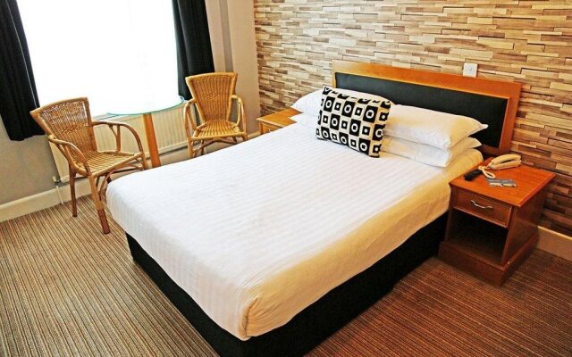 The Cumberland Hotel - OCEANA COLLECTION