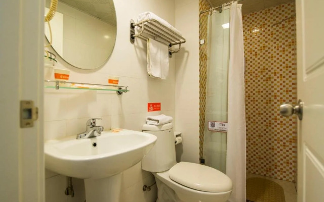 Home Inn Kunming North Caiyun Road Century Town