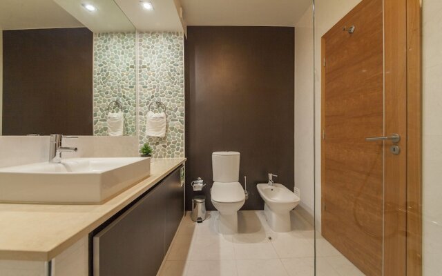 B27 - Luz Bay 2 Bedroom Apartment