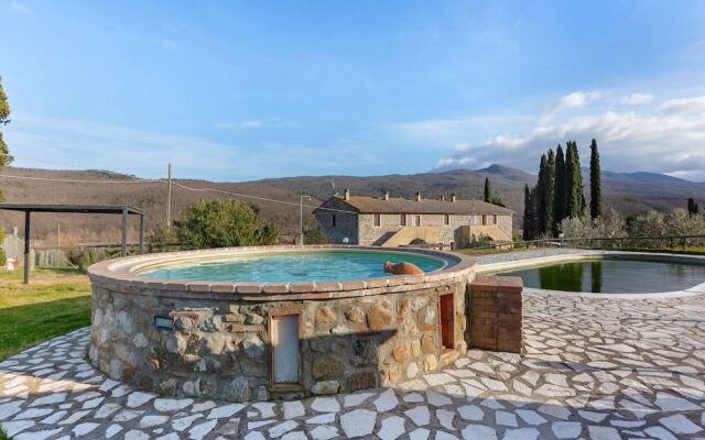 Lovely Holiday Home in Chianni With Swimming Pool