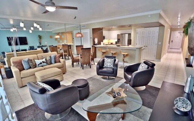 Emerald Beach 1733 - 1977164