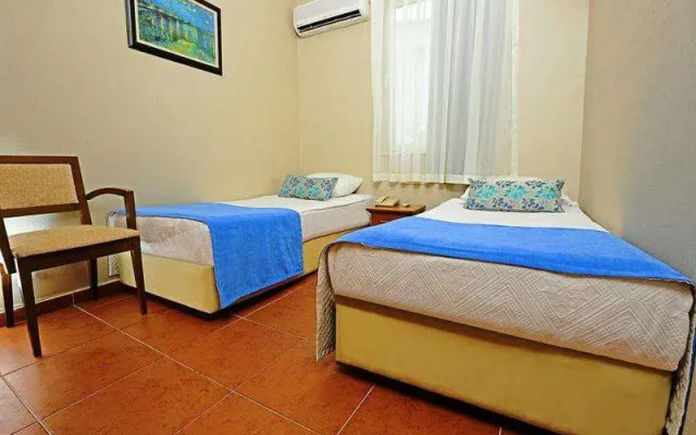 Lyra Resort & Spa