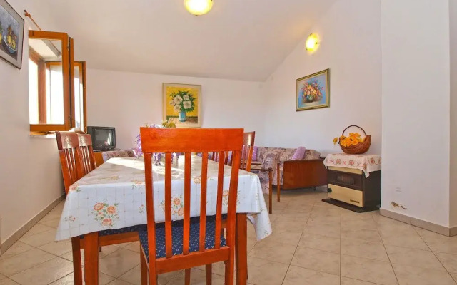 Apartment 950