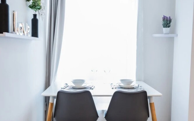 Dealhouse Apartments 11