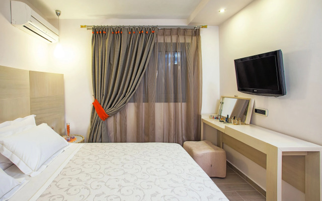 Core Hotel Polychrono