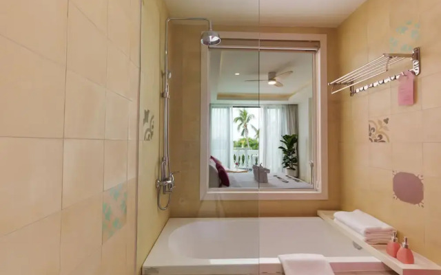Moodhoian Riverside Resort & Spa
