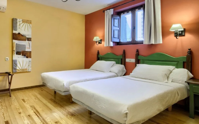 Hostal Almadiero