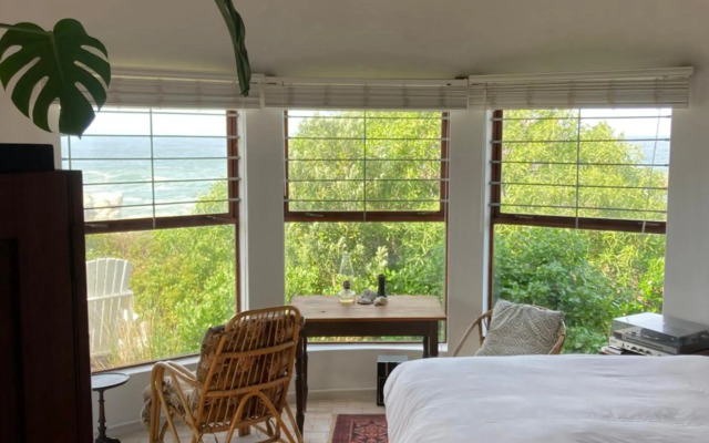 Rondawel with sea view