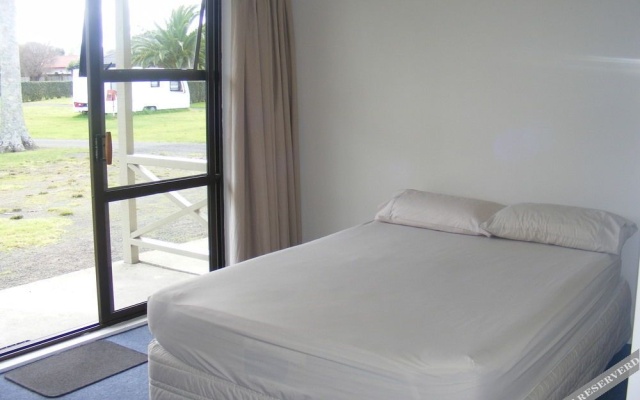 Harbourside Holiday Park – Guest Rooms – Whitianga