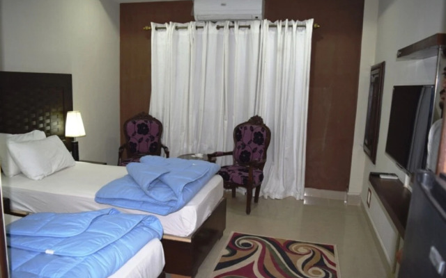 Hotel LaFlora