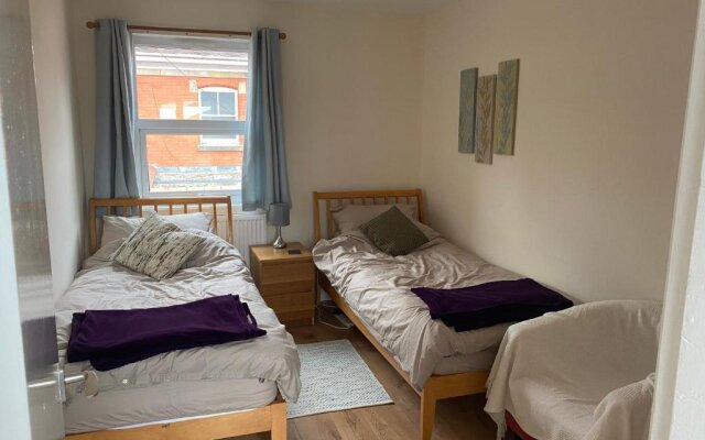 Spacious first floor apartment in the centre of Church Stretton with free parking