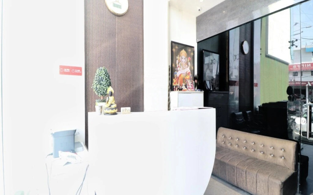 Hotel J Cruise by OYO Rooms