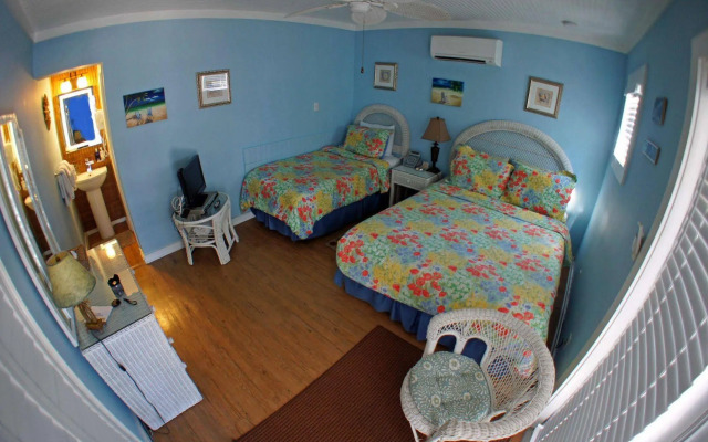 Seascape Tropical Inn - Adult Exclusive