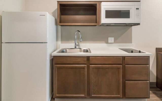 WoodSpring Suites Lake Jackson