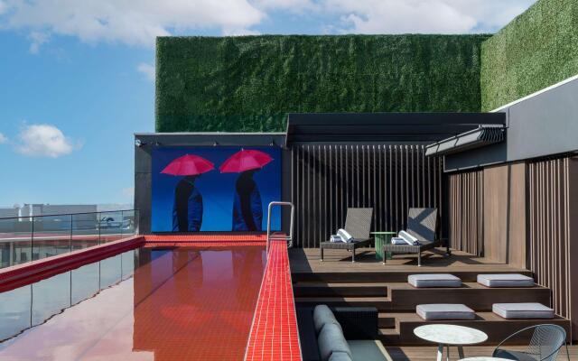 Radisson RED Hotel, Johannesburg Rosebank