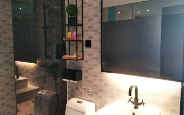 Ease Hotel (Zhongshan Lihe Plaza Zhongshan 2nd Road)