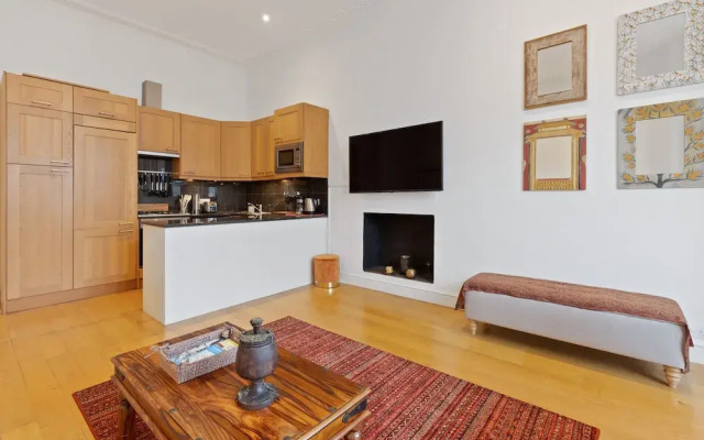 JOIVY Elegant 1-Bed Flat In Bayswater