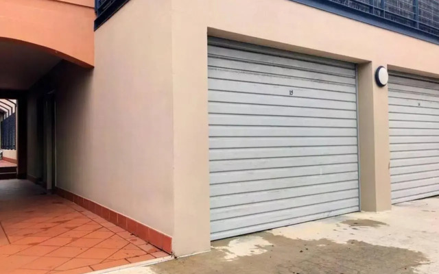 The Iceworks - Park 2 cars, Absolute heart of Freo!