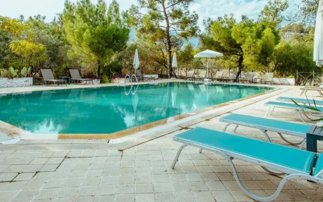 Eski Yeni Tatil Evi