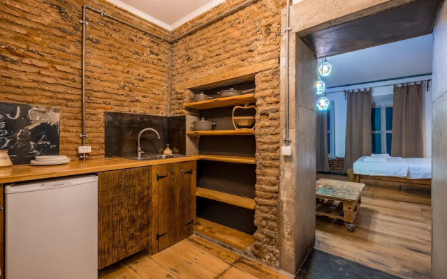 H&B apartments Zurab Zhvania
