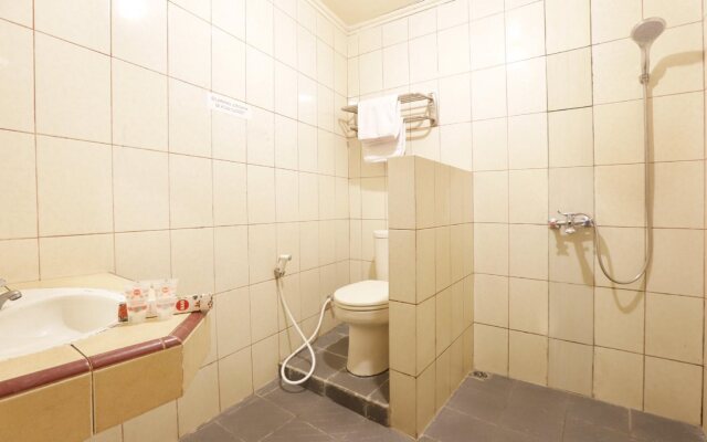 OYO 132 Anggrek Murni Residence