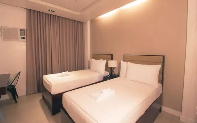 Aura Condotel