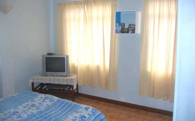 Apartment With 2 Bedrooms in Grand Gaube, With Wonderful sea View, Fur