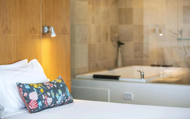 Gateway Hotel by Nightcap Plus