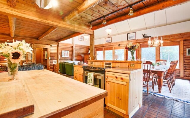 Harbor Creek Lodge